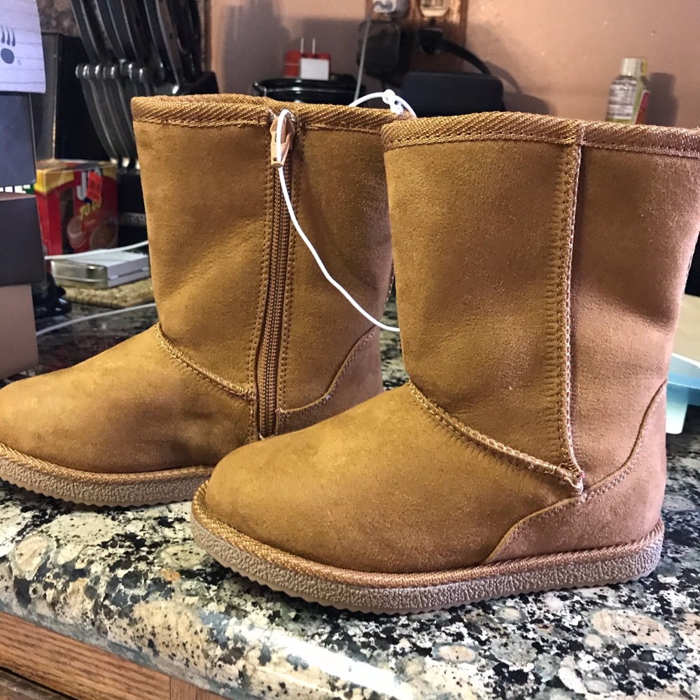 Harper Canyon Lil Elsie Faux Fur boots